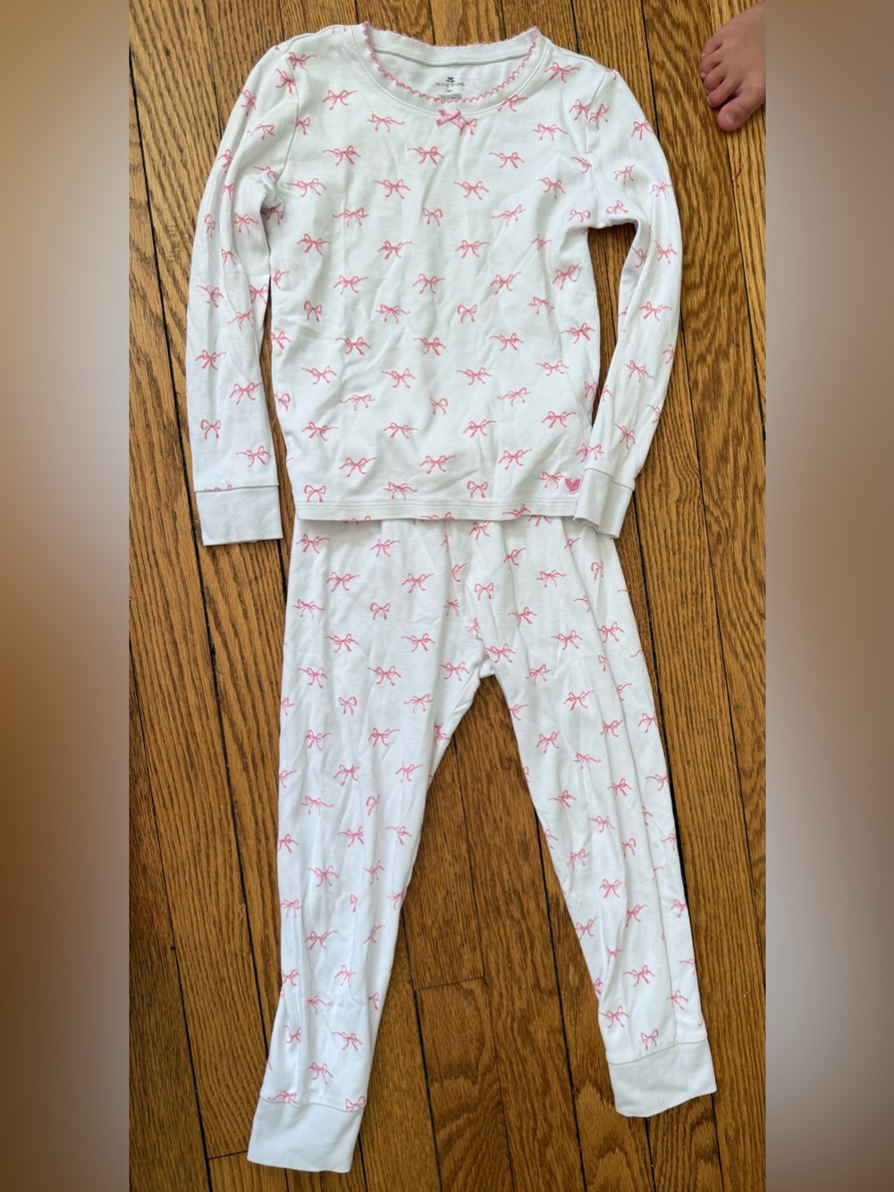 Petite Plume White Pajama Set with Pink Bow Print - Size 6